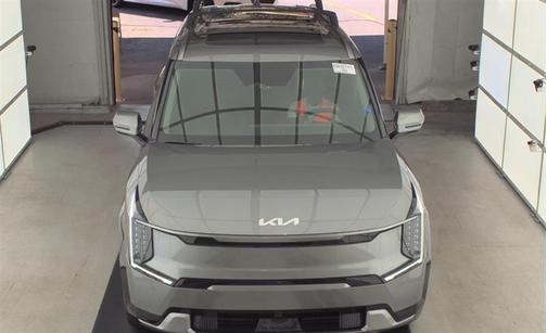 2024 Kia EV9 Land
