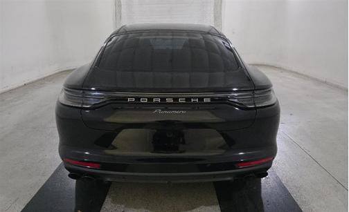 2023 Porsche Panamera Platinum Edition