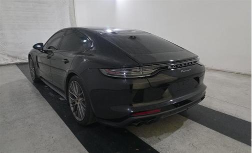 2023 Porsche Panamera Platinum Edition