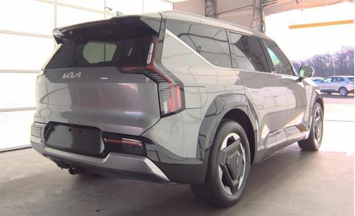 2024 Kia EV9 Land