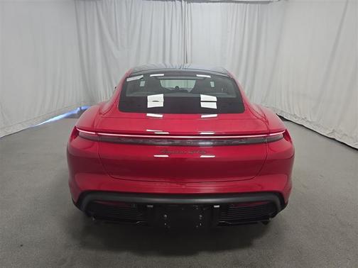 2022 Porsche Taycan GTS