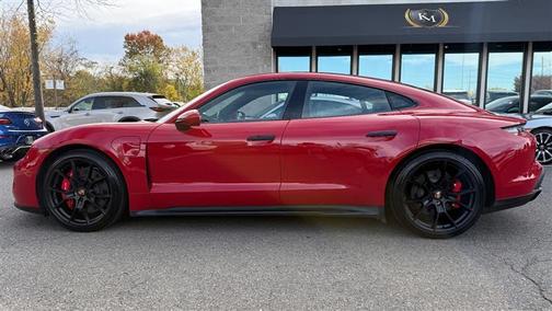 2022 Porsche Taycan GTS