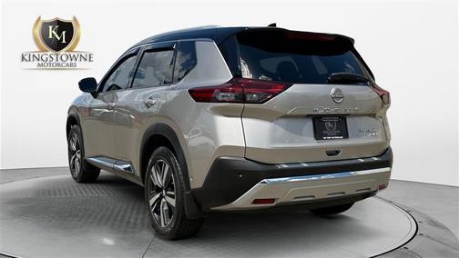 2 Tone Champagne Black Roof 2023 Nissan Rogue Platinum