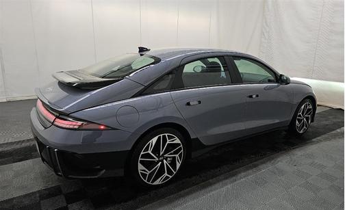 2025 Hyundai IONIQ 6 SEL