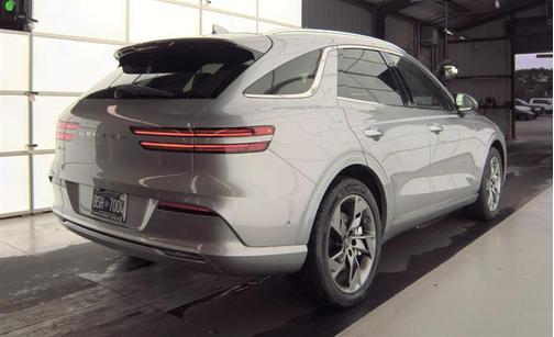 2024 Genesis Electrified GV70 Advanced