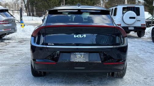 2023 Kia EV6 Wind