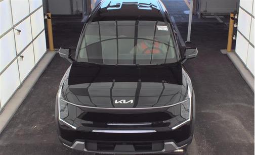 Aurora Black Pearl 2024 Kia EV9 Light Long Range