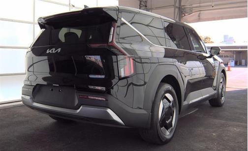 Aurora Black Pearl 2024 Kia EV9 Light Long Range