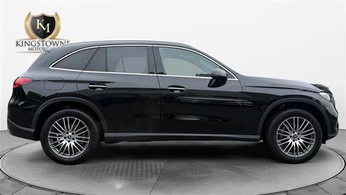 Black 2024 Mercedes-Benz GLC 300 Base