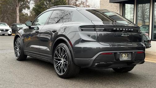2024 Porsche Macan 4