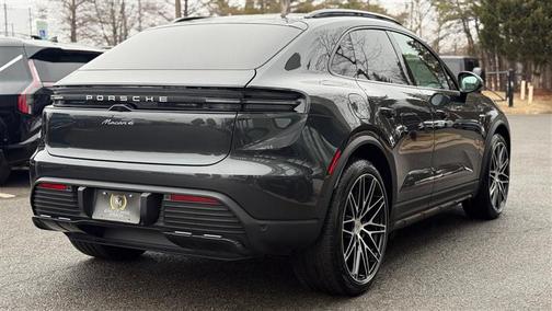 2024 Porsche Macan 4