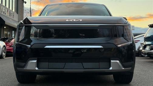 2024 Kia EV9 Light Long Range