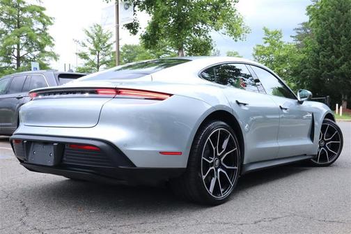 2022 Porsche Taycan Base