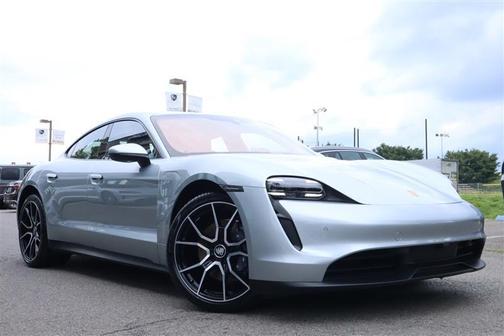2022 Porsche Taycan Base