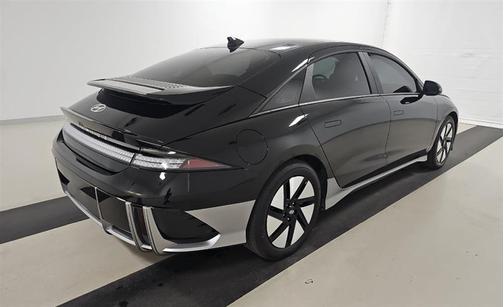 2023 Hyundai IONIQ 6 SE