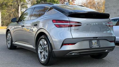 2024 Genesis GV60 Standard