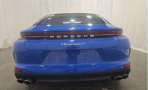2025 Porsche Panamera 4