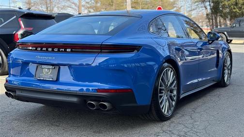 2025 Porsche Panamera 4