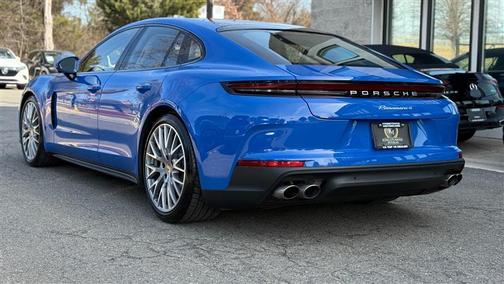 2025 Porsche Panamera 4