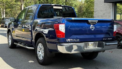 2017 Nissan Titan SV