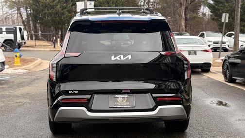 2024 Kia EV9 Land