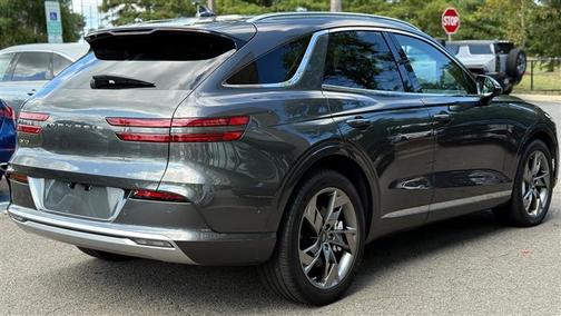 2023 Genesis Electrified GV70 Advanced