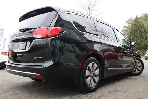 2019 Chrysler Pacifica Hybrid Limited