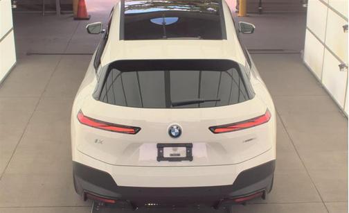 2025 BMW iX xDrive50