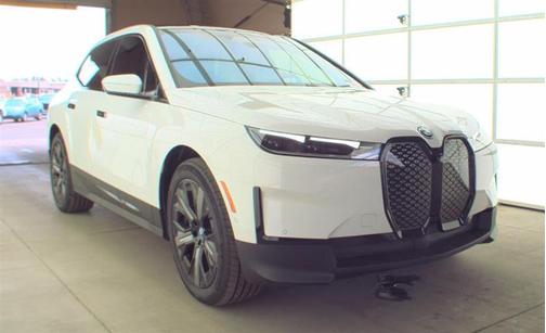 2025 BMW iX xDrive50