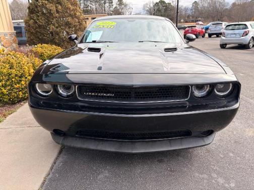 2012 Dodge Challenger SXT