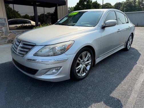 2013 Hyundai Genesis 3.8