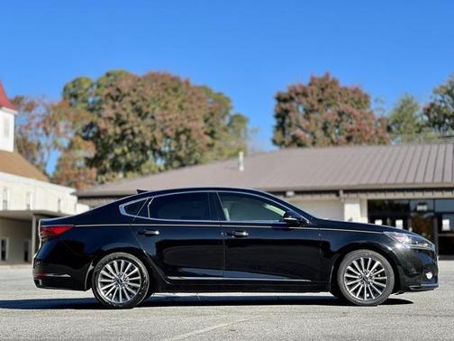 2019 Kia Cadenza Premium