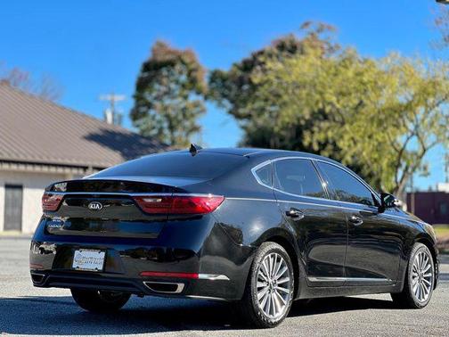 2019 Kia Cadenza Premium
