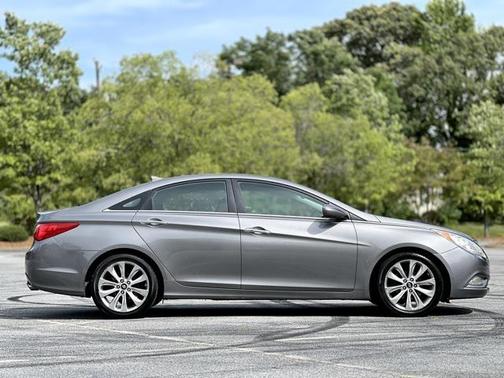 2013 Hyundai SONATA SE