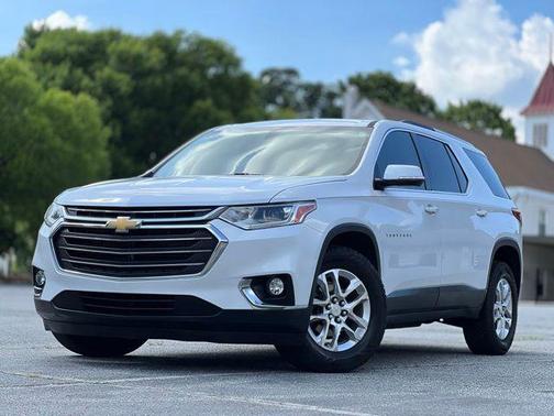 Summit White 2018 Chevrolet Traverse LT Cloth