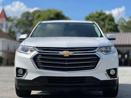 Summit White 2018 Chevrolet Traverse LT Cloth