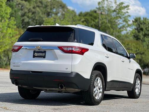 Summit White 2018 Chevrolet Traverse LT Cloth