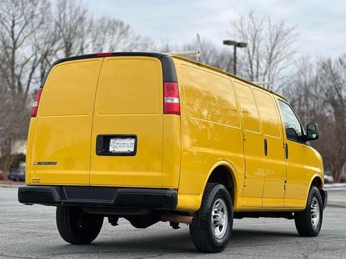 2021 Chevrolet Express 2500 RWD 2500 Regular Wheelbase WT