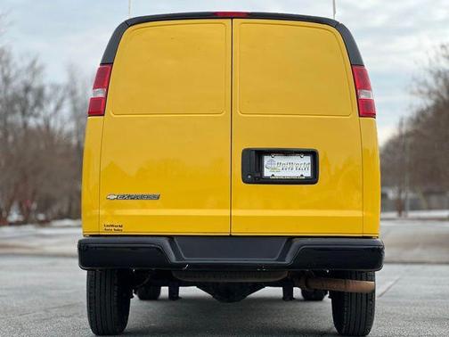 2021 Chevrolet Express 2500 RWD 2500 Regular Wheelbase WT