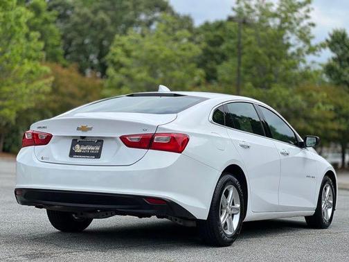 Summit White 2023 Chevrolet Malibu FWD 1LT