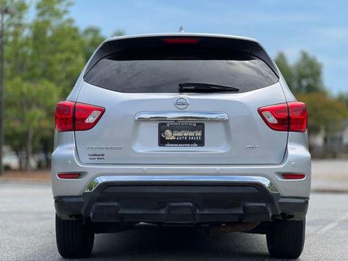 Brilliant Silver Metallic 2019 Nissan Pathfinder SV