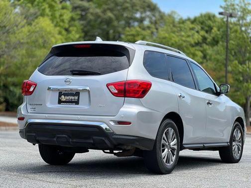 Brilliant Silver Metallic 2019 Nissan Pathfinder SV