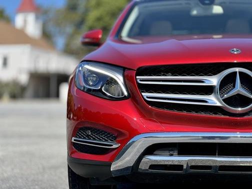 2018 Mercedes-Benz GLC 300 Base