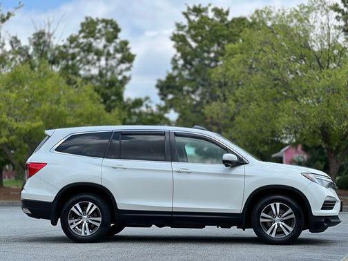 White Diamond Pearl 2018 Honda Pilot EX-L