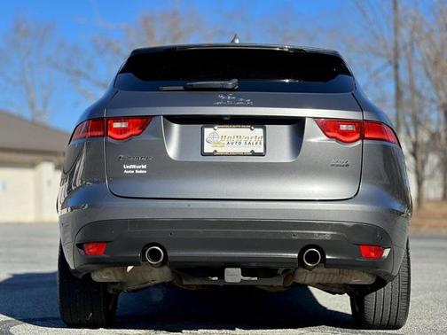 2017 Jaguar F-PACE 35t R-Sport