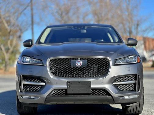 2017 Jaguar F-PACE 35t R-Sport