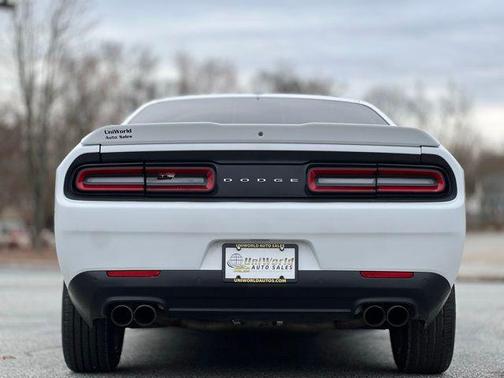 2015 Dodge Challenger R/T Plus