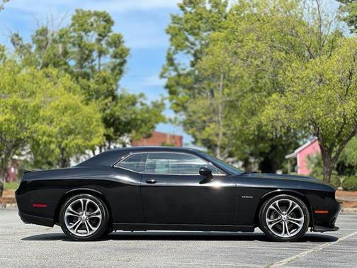 Pitch Black Clearcoat 2020 Dodge Challenger R/T