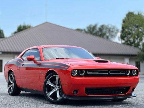 Go Mango 2019 Dodge Challenger GT