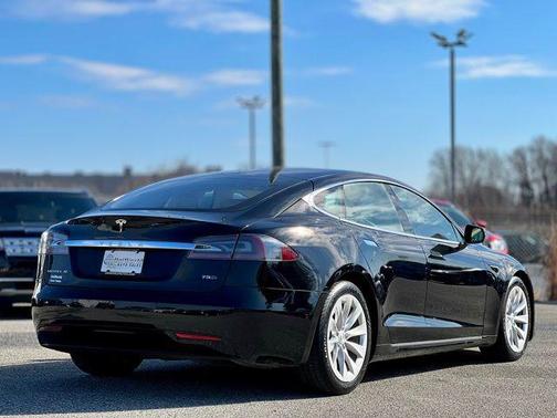 2017 Tesla Model S 75D